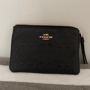 SOLD*** Coach Wristlet